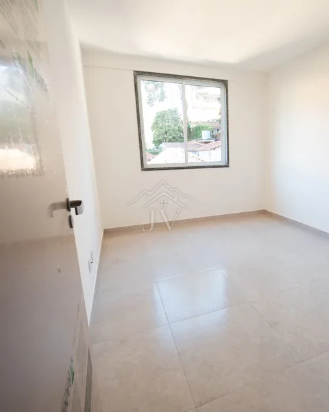 A janela do loft, voltada para o verde